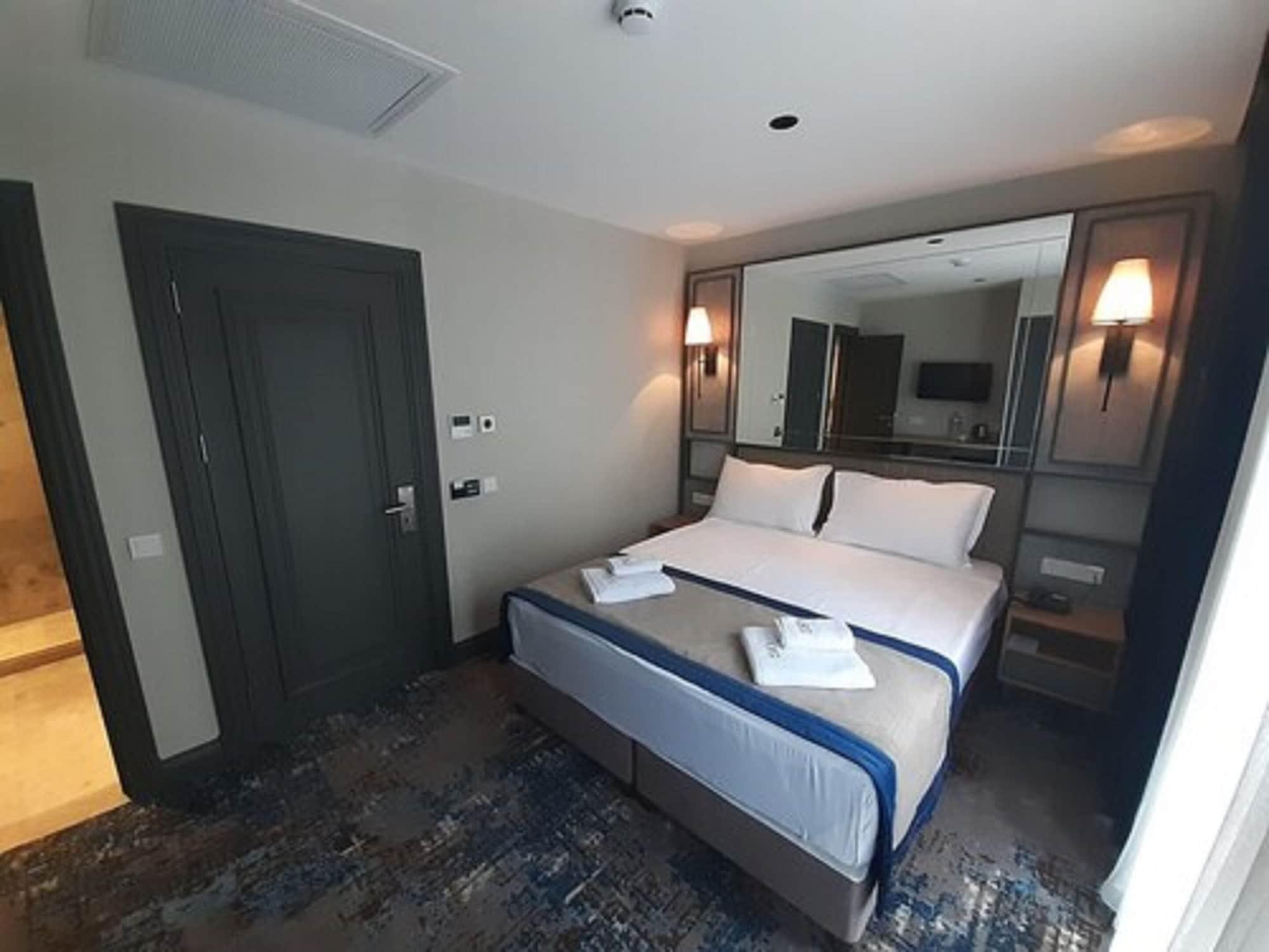 Taksim Pera Orient 4* Istanboel